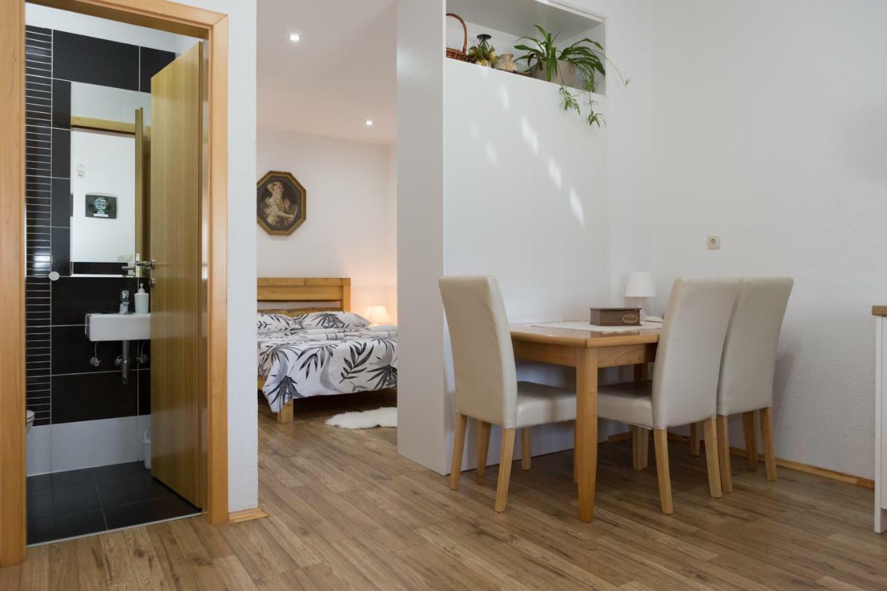 Studio Apartments Plitvice Lacus โคเรนนิซา ภายนอก รูปภาพ